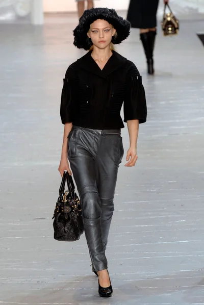 Look 29